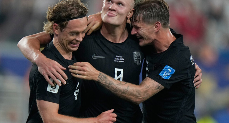 Un doublé d'Haaland envoie la Norvège en 1/16es