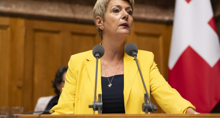 Karin Keller-Sutter reste ferme sur les fonds propres