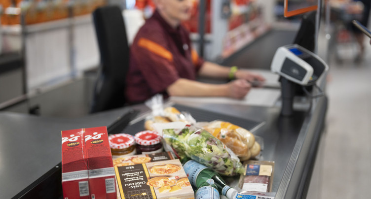 Une commission repêche l'ouverture des magasins le dimanche