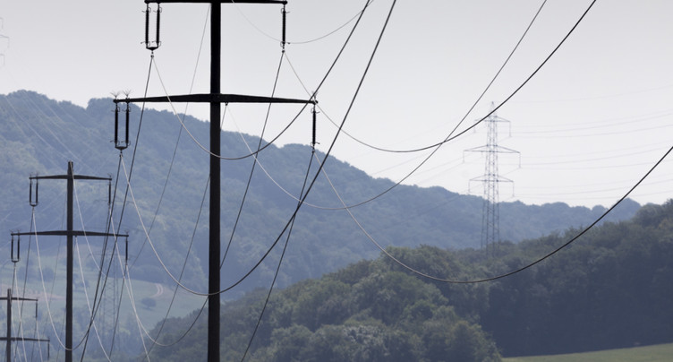 Accord sur l'électricité: premier obstacle franchi en commission