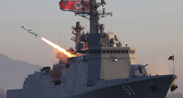 Des navires nord-coréens équipés d'armes nucléaires, annonce Kim