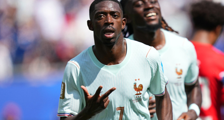 Dembelé offre la tête du groupe I à la France