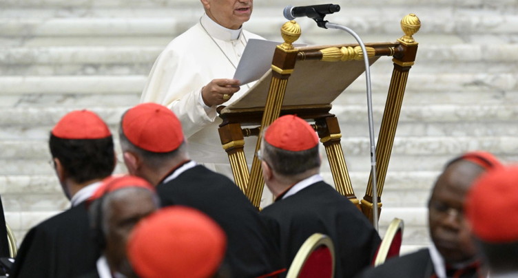 Le pape clôture le consistoire par un vibrant appel à la paix