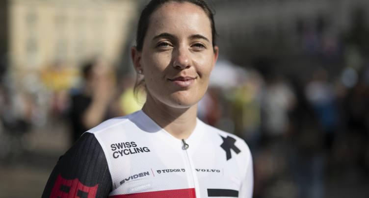 La Suissesse Mara Winter au pied du podium de la course en ligne