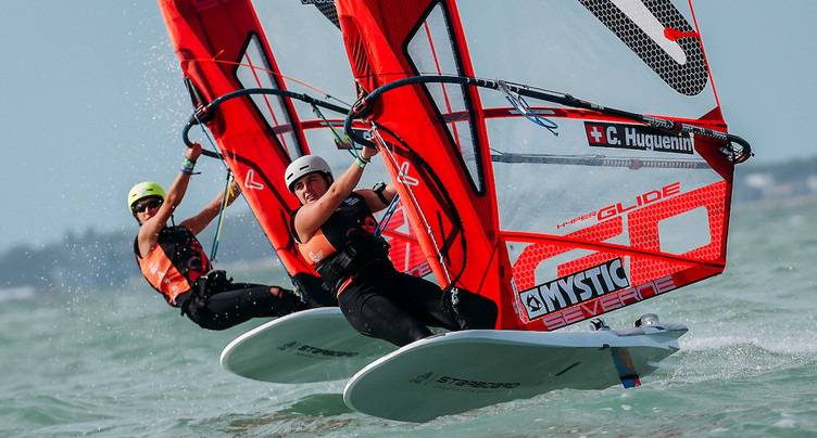 Louis Vuitton's Slalom Sails in Red