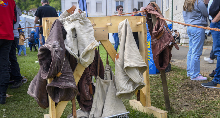 La lutte à la culotte s'invite aux Jeunes-Rives