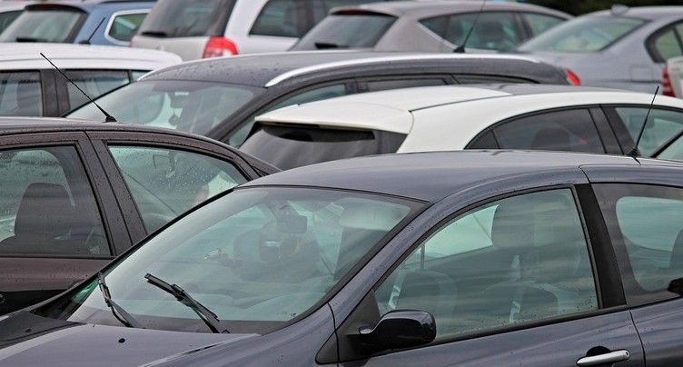 L’idée d’une taxe sur le stationnement privé échauffe les esprits