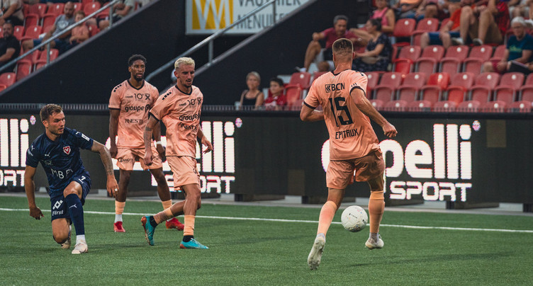 Neuchâtel Xamax battu sur le fil par le leader