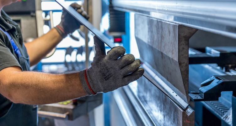La pénurie de matières premières pèse sur l’économie jurassienne