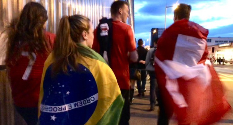 Dans la chaleur d’une fan zone