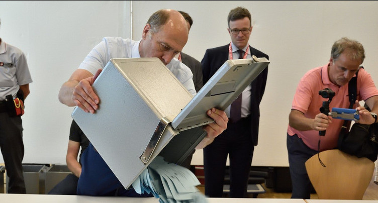 Moutier : plainte partiellement admise contre la SonntagsZeitung et le Matin Dimanche