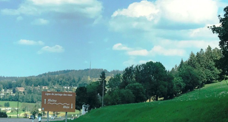 La Chaux-de-Fonds sur une ligne de partage des eaux