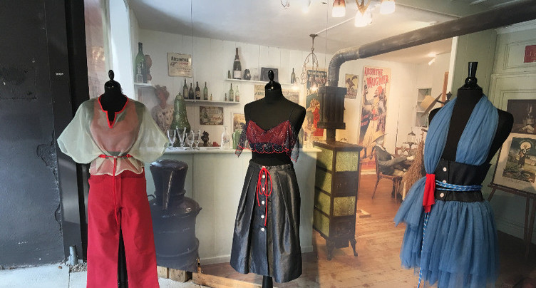 Première collection de vêtements d’une jeune créatrice