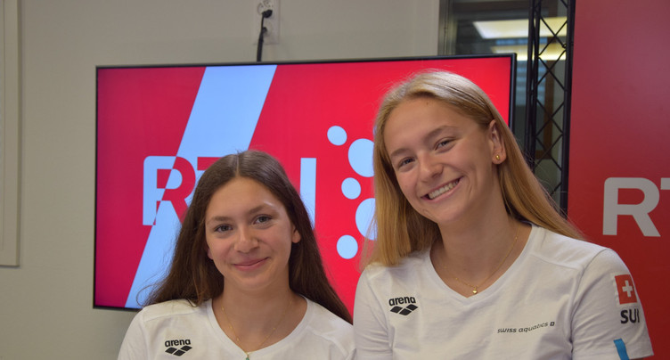 Manon et Loane, les deux soeurs aux Européens de natation