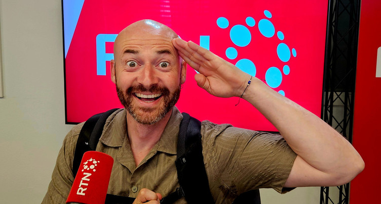 « Faites-nous rire » : David Charles passe en mode estival