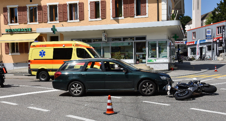 Moto contre voiture à Tavannes