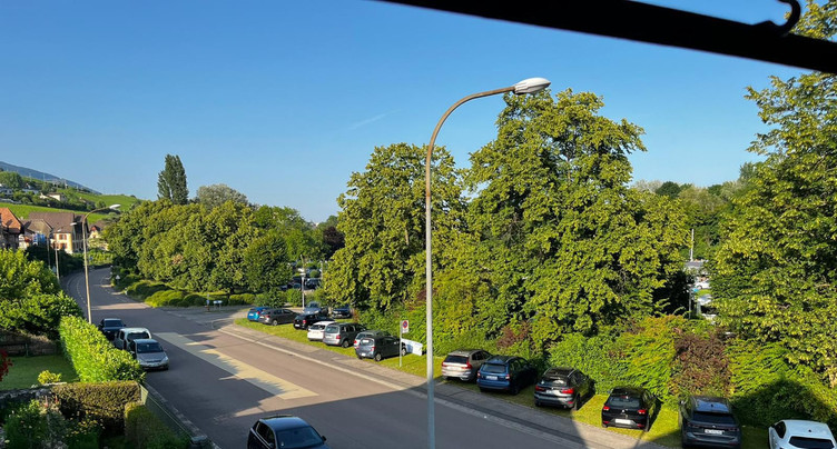 Auvernier veut éviter de se transformer à nouveau en parking sauvage géant 