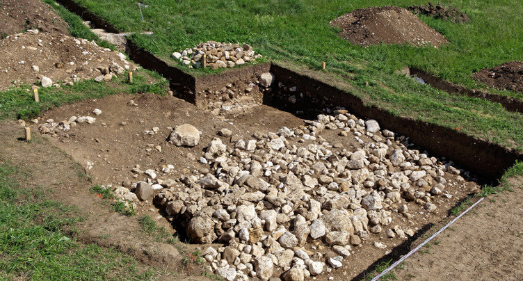 Site archéologique pillé à Prêles ?
