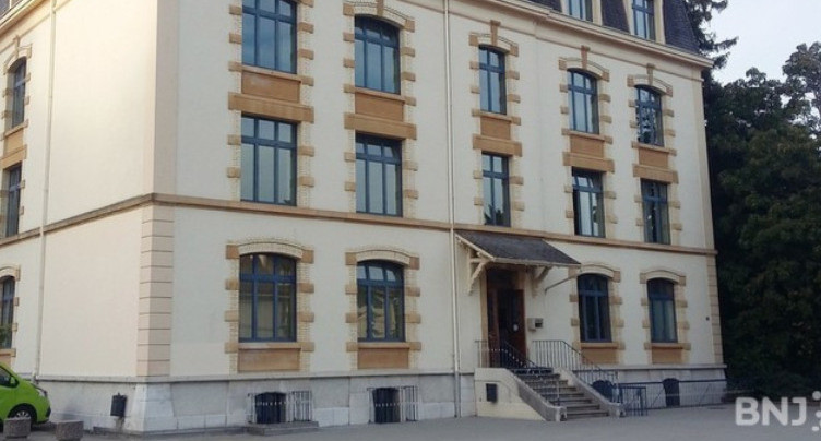 Un premier pas vers une auberge de jeunesse à Neuchâtel