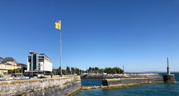 Une partie du port de Neuchâtel est en ruine