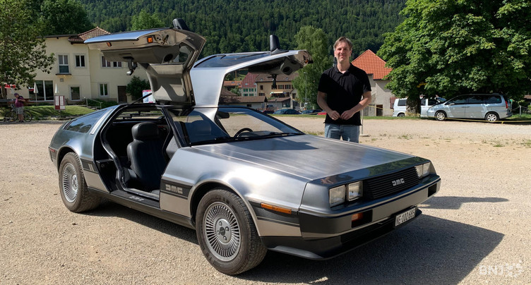 Du téléviseur à une voiture : un bricoleur passionné retape une DeLorean
