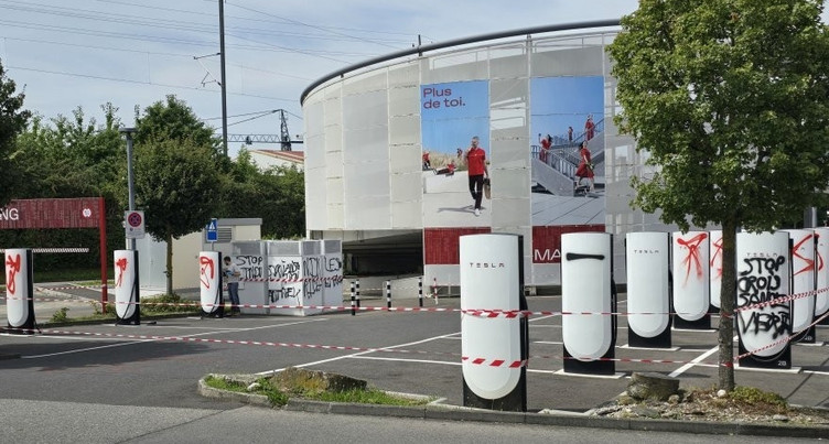 Des dizaines de tags à Neuchâtel et Marin