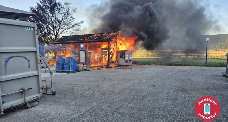 Incendie à la déchetterie de Chézard-St-Martin