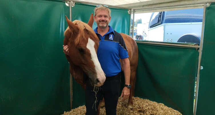 Policiers genevois et chevaux franches-montagnes tissent des liens étroits