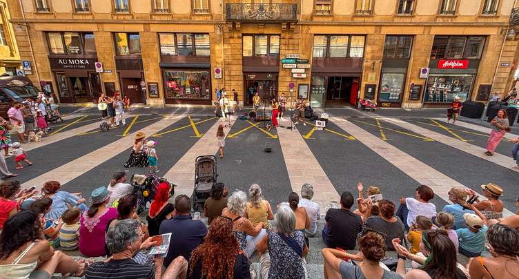 Les artistes envahissent les rues de Neuchâtel pour le 34e Buskers festival