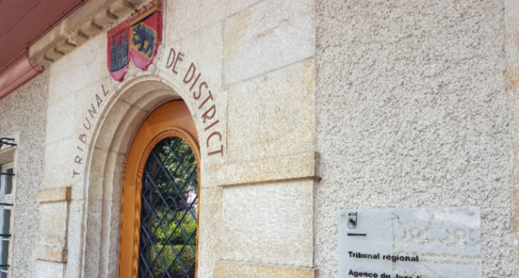 Il reste en prison pour deux ans
