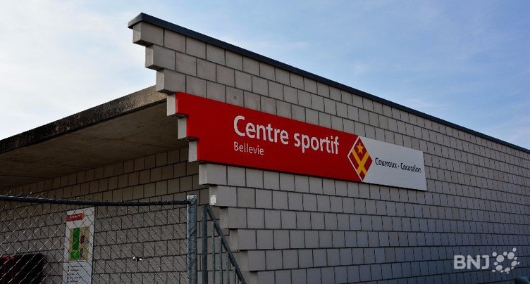 Une couverture pour la piste du SHC Courroux Wolfies