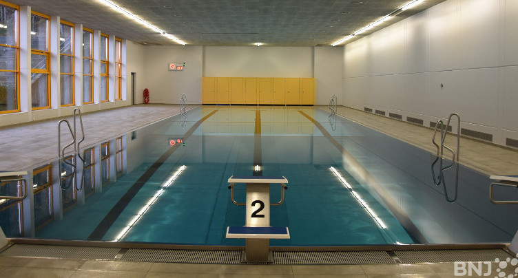 Une piscine toute neuve à Cernier