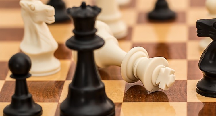 La Chaux-de-Fonds : la partie d’échecs de deux bars à jeux