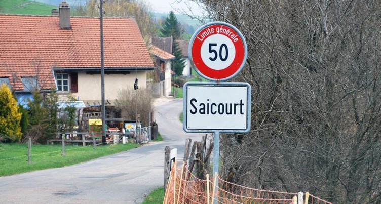 Autorités au complet à Saicourt