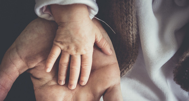 Une intervention pour un congé parental ou paternité propre au canton du Jura