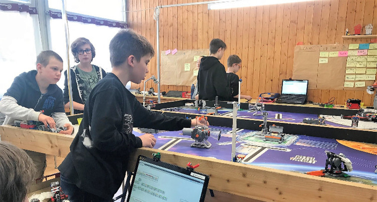 Jeunes et déjà roboticiens