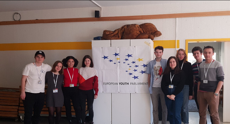 Une session du Parlement européen des jeunes à Neuchâtel