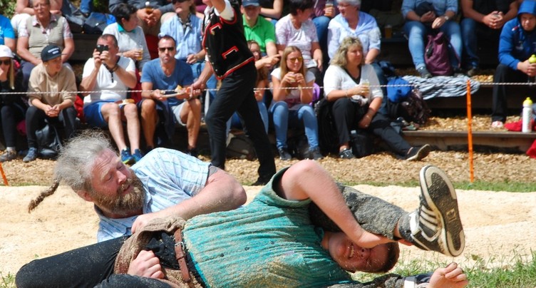 Avec des lutteurs écossais et breton