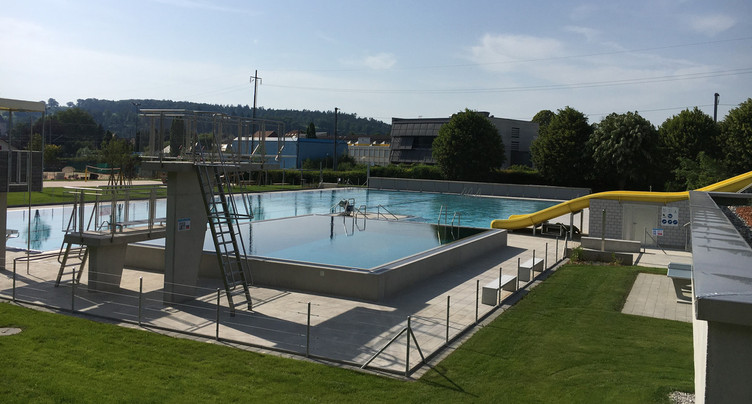 Le Centre et le PCSI saluent les restrictions à la piscine de Porrentruy