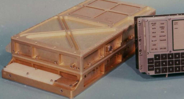 Apollo 11 : miniaturiser pour mieux voler (4/8)