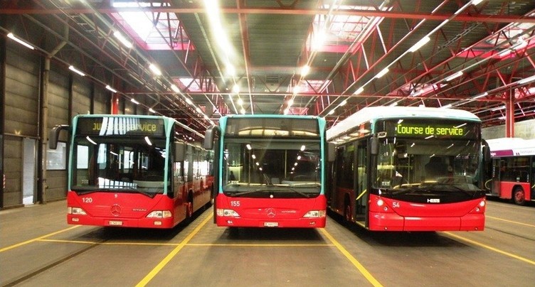 Davantage de femmes au volant des bus biennois