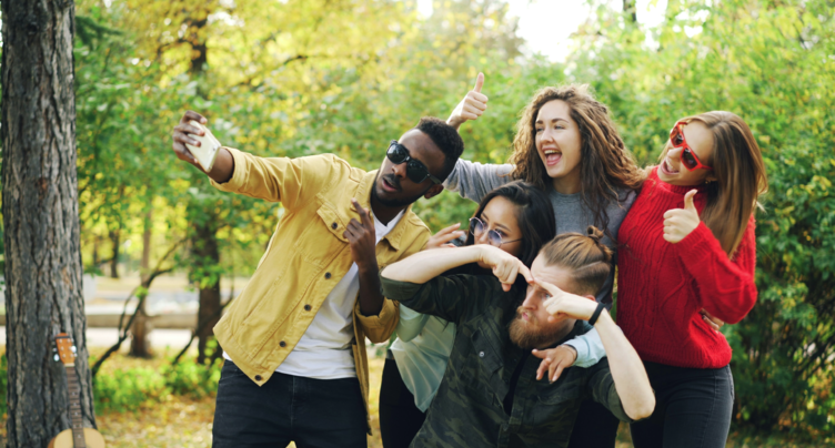 Carte blanche : arrêtons de critiquer les jeunes, ils ont déjà assez à faire