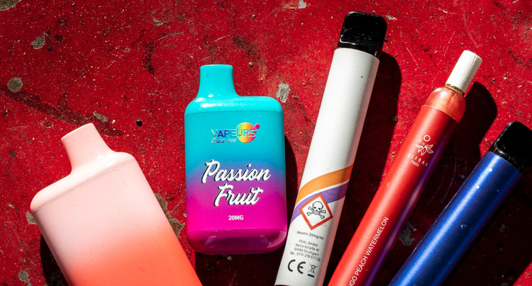 Neuchâtel veut aussi interdire les puffs