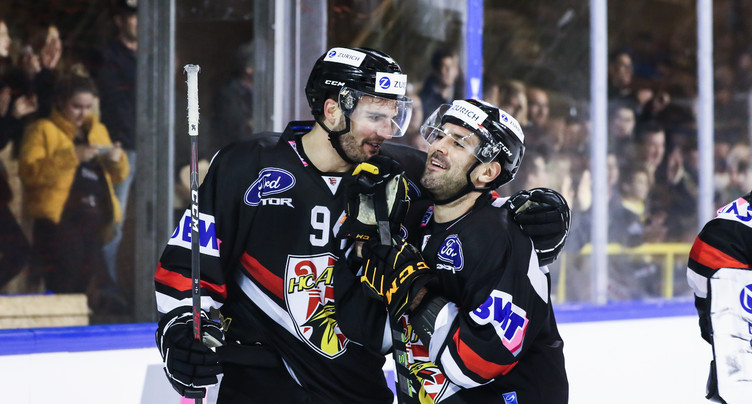 Fans d’Ambri, supporters d’Ajoie