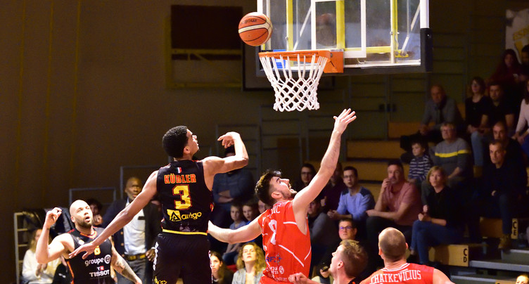 Pas de titre pour le basket suisse
