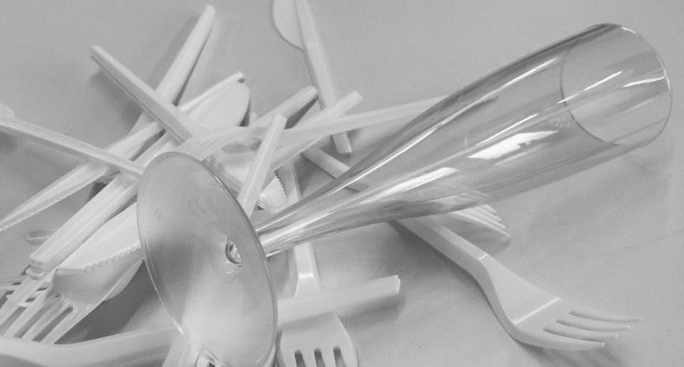 Plastique jetable indésirable à Neuchâtel