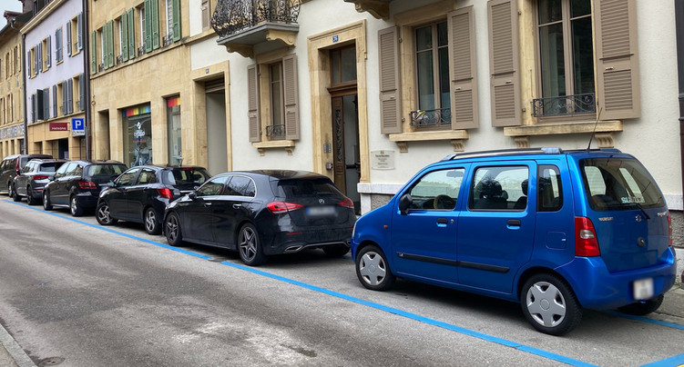 Fin du parcage gratuit à Neuchâtel : accueil mitigé des commerçants
