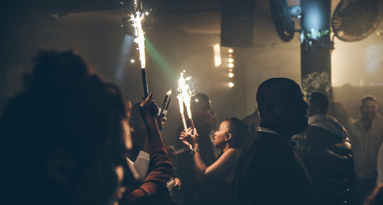 Le Canton de Neuchâtel interdit les engins pyrotechniques dans les établissements publics