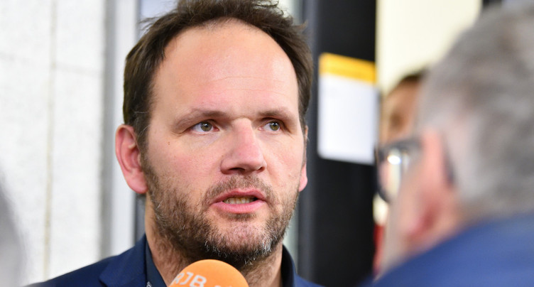 Martin Steinegger provisoirement à la bande du HC Bienne