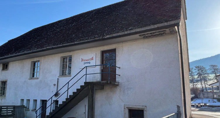 Haute-Sorne ferme temporairement deux locaux pour évaluer leur sécurité